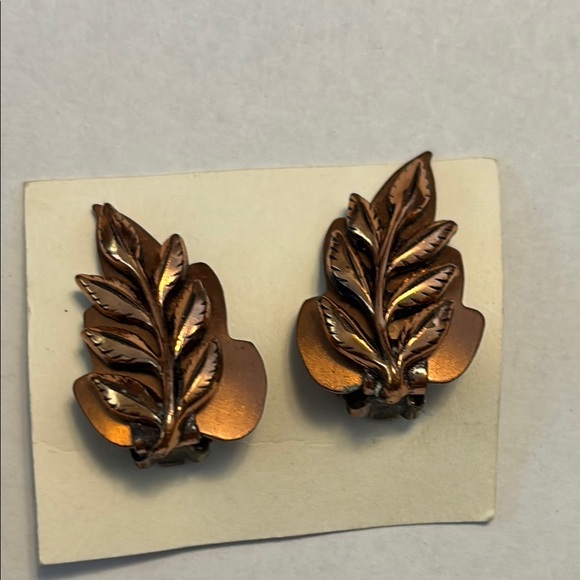 Vintage Copper Leaf Clip-On Earrings - Picture 1 of 5